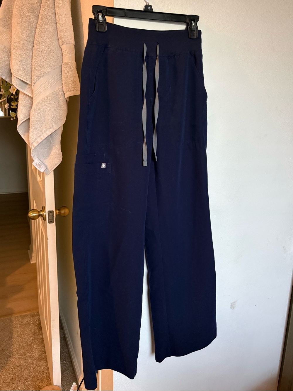 FIGS Women’s Isabel High-Waist Wide-Leg Navy Scrub Pants